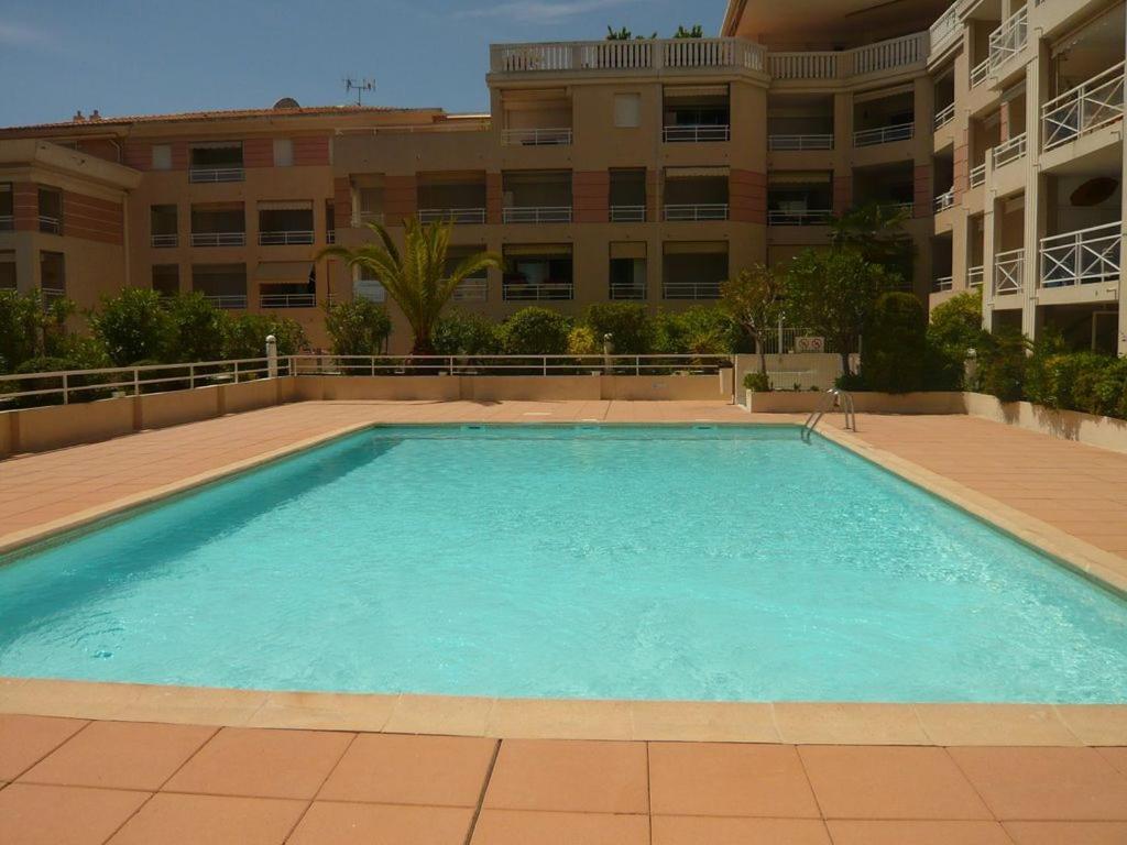 Charmant 2P Vue Mer Face Au Port De Golfe Juan Golfe-Juan Exterior photo